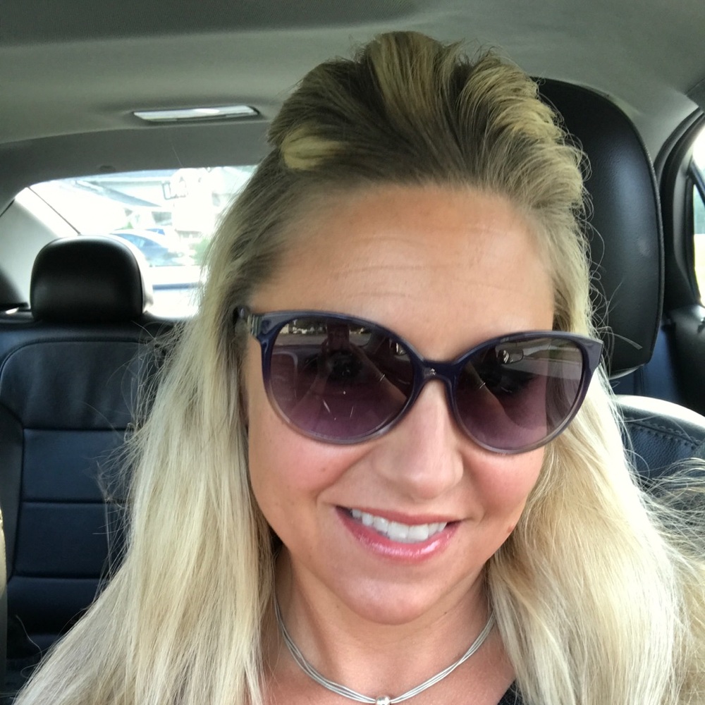 Meet your Posher, Pam